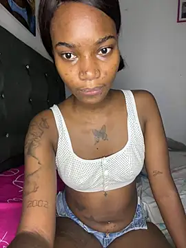 Snapshot of ShakiraThompss18 chatting on July 29, 2026, 4:22 am ShakiraThompss18 online show from July 29, 2026, 4:22 am
