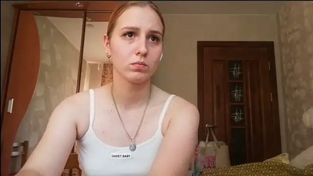 Snapshot of LeighaGreenley chatting on June 22, 2026, 2:47 pm LeighaGreenley online show from June 22, 2026, 2:47 pm