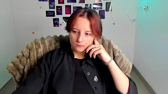 Snapshot of Dilara_Kiss_ chatting on August 3, 2026, 5:15 am Dilara Kiss online show from August 3, 2026, 5:15 am