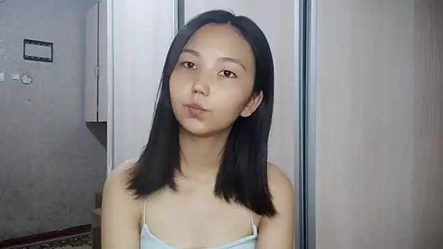 Snapshot of SusieSkepple chatting on July 15, 2026, 12:01 pm SusieSkepple online show from July 15, 2026, 12:01 pm