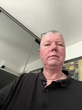 Snapshot of cumboy chatting on April 28, 2026, 12:09 pm cumboy online show from April 28, 2026, 12:09 pm