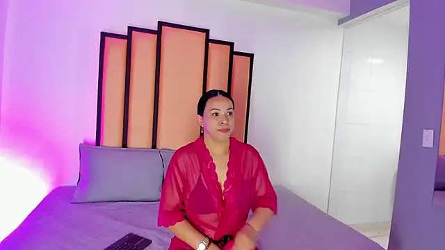 Snapshot of Iviaiko chatting on July 25, 2026, 12:00 pm Iviaiko online show from July 25, 2026, 12:00 pm