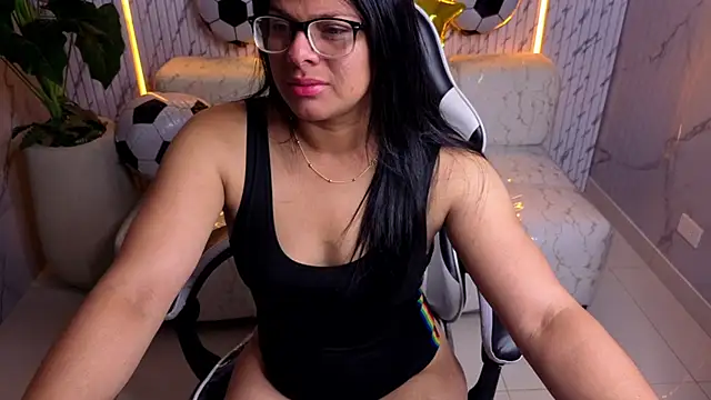 Snapshot of sarah_bay_tx chatting on July 1, 2026, 7:47 pm sarah bay tx online show from July 1, 2026, 7:47 pm