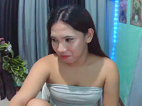 Snapshot of XCalixa chatting on July 28, 2026, 3:21 pm XCalixa online show from July 28, 2026, 3:21 pm