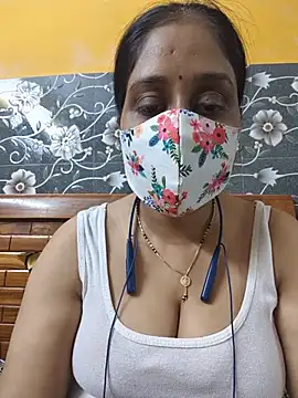 Snapshot of Garimaa_Cherry chatting on June 27, 2026, 7:53 pm Garimaa Cherry online show from June 27, 2026, 7:53 pm