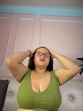 Snapshot of LuisAny chatting on August 4, 2026, 3:44 am LuisAny online show from August 4, 2026, 3:44 am