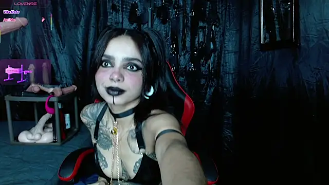 Snapshot of Electra_Darkkk chatting on August 3, 2026, 5:19 pm Electra Darkkk online show from August 3, 2026, 5:19 pm