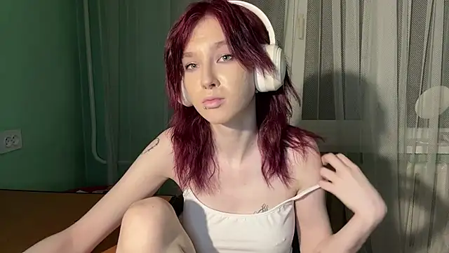Snapshot of KiaLudera chatting on July 10, 2026, 8:09 pm KiaLudera online show from July 10, 2026, 8:09 pm