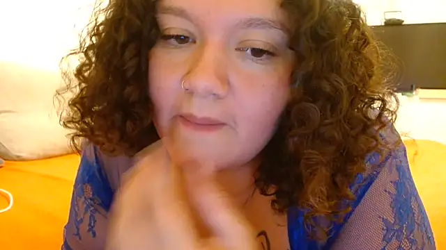 Snapshot of HeidiSanabria chatting on July 14, 2026, 2:05 am HeidiSanabria online show from July 14, 2026, 2:05 am