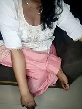 Sexy lella1 online show from August 2, 2026, 6:05 pm