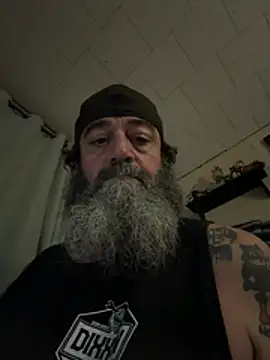 Snapshot of tatteddadbod82 chatting on June 19, 2026, 3:01 am tatteddadbod82 online show from June 19, 2026, 3:01 am