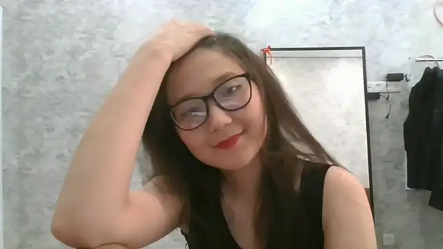 Snapshot of SupremacyChloe chatting on June 20, 2026, 7:35 am SupremacyChloe online show from June 20, 2026, 7:35 am