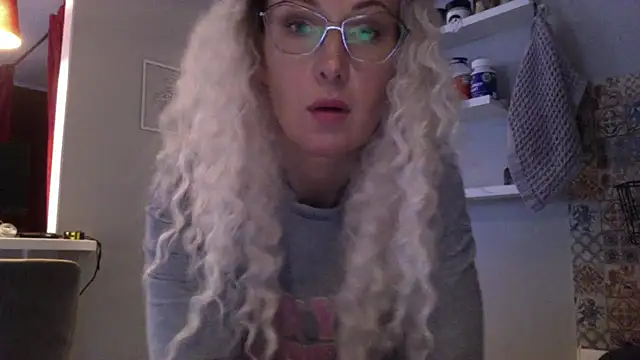 Snapshot of Solenyavo chatting on July 28, 2026, 4:39 pm Solenyavo online show from July 28, 2026, 4:39 pm
