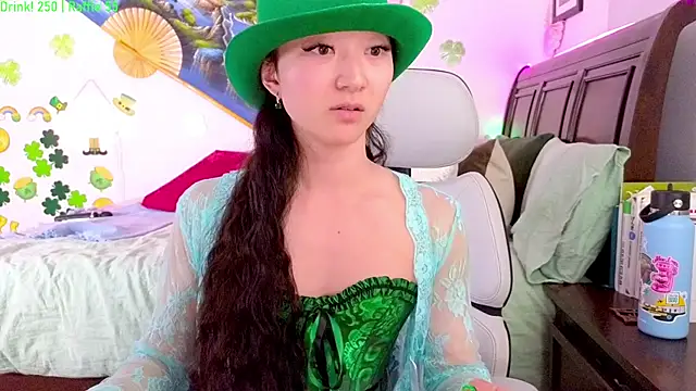 MySweetSofie online show from March 18, 2025, 2:51 am