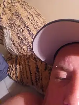 heterohotguy78 online show from August 7, 2026, 9:43 pm