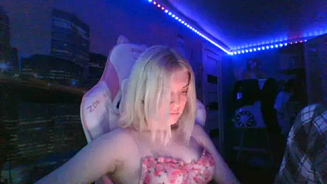 Snapshot of Jolinaada chatting on June 22, 2026, 5:21 pm Jolinaada online show from June 22, 2026, 5:21 pm