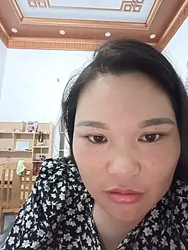Snapshot of Holy-mi chatting on June 29, 2026, 12:28 am Holy-mi online show from June 29, 2026, 12:28 am