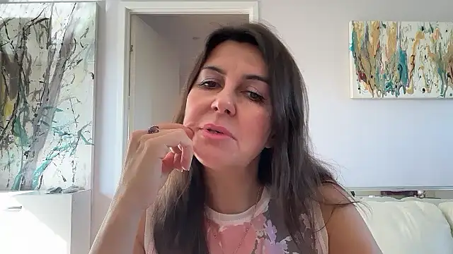 Jonellasa online show from July 5, 2026, 4:19 am
