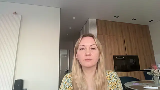 Snapshot of Dorielle chatting on June 24, 2026, 2:37 pm Dorielle online show from June 24, 2026, 2:37 pm