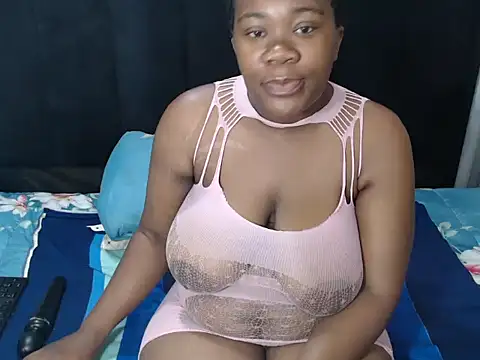 Snapshot of CovySweetMe chatting on June 28, 2026, 1:06 pm CovySweetMe online show from June 28, 2026, 1:06 pm