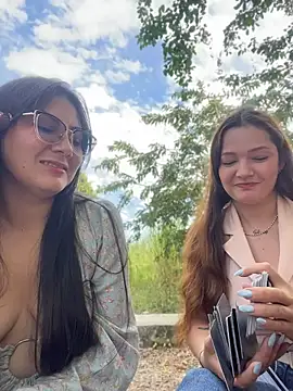 Snapshot of hanna_mon chatting on July 10, 2026, 2:50 pm hanna mon online show from July 10, 2026, 2:50 pm