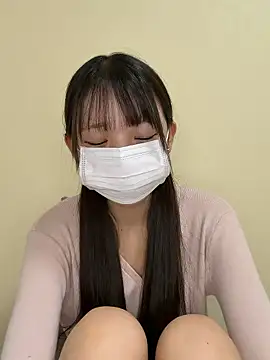 Snapshot of risa_____ chatting on July 4, 2026, 11:38 am risa online show from July 4, 2026, 11:38 am