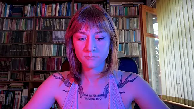 Retro Marie online show from June 24, 2026, 2:48 pm