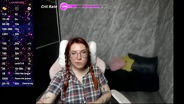 Snapshot of Reginasmilee chatting on May 17, 2026, 11:16 pm Reginasmilee online show from May 17, 2026, 11:16 pm