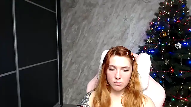 Snapshot of Reginasmilee chatting on December 21, 2025, 1:13 pm Reginasmilee online show from December 21, 2025, 1:13 pm