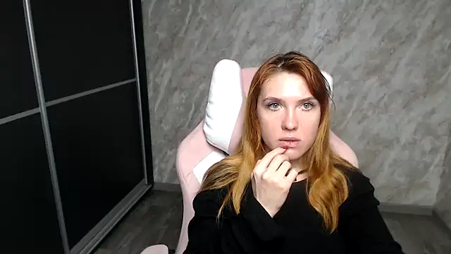 Snapshot of Reginasmilee chatting on January 15, 2026, 2:26 am Reginasmilee online show from January 15, 2026, 2:26 am