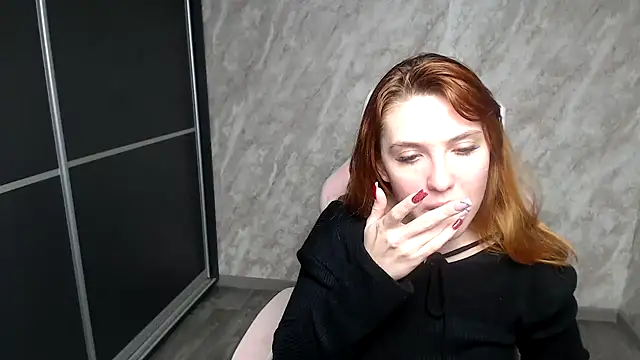 Snapshot of Reginasmilee chatting on January 14, 2026, 2:20 pm Reginasmilee online show from January 14, 2026, 2:20 pm