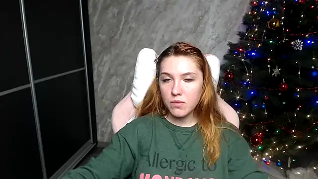 Snapshot of Reginasmilee chatting on January 8, 2026, 2:34 pm Reginasmilee online show from January 8, 2026, 2:34 pm