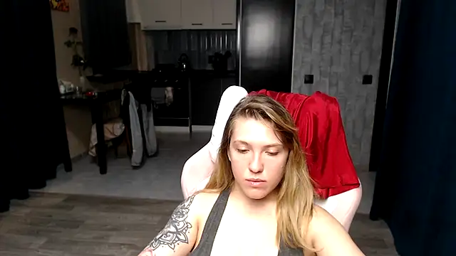 Reginasmilee online show from September 25, 2025, 1:11 am