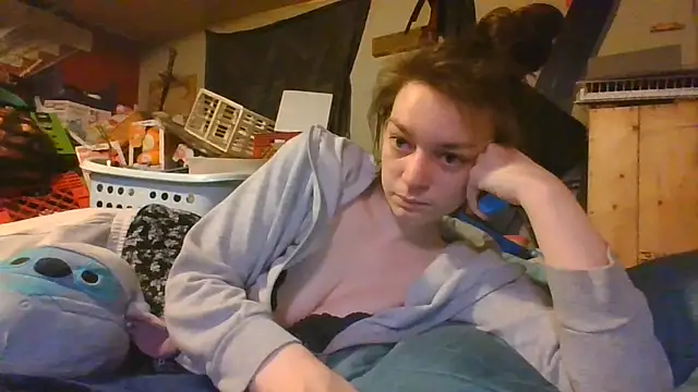 Snapshot of daddiesgurl69 chatting on July 12, 2026, 1:17 am daddiesgurl69 online show from July 12, 2026, 1:17 am