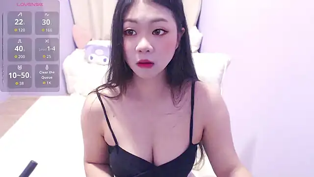 c-lianyuu2111 online show from July 6, 2026, 2:18 am