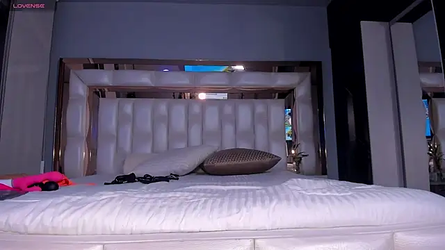 Snapshot of SarahPreston chatting on January 13, 2025, 12:51 am SarahPreston online show from January 13, 2025, 12:51 am