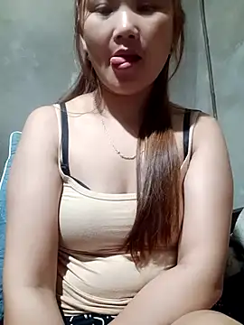 Emma-18h online show from June 29, 2026, 11:04 pm