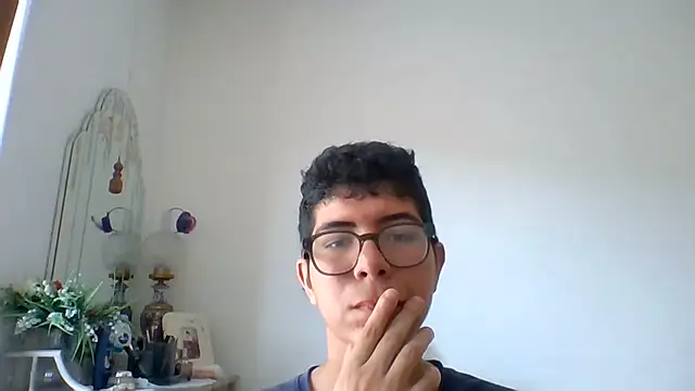 Snapshot of princeYassin_007 chatting on June 24, 2026, 8:02 am princeYassin 007 online show from June 24, 2026, 8:02 am