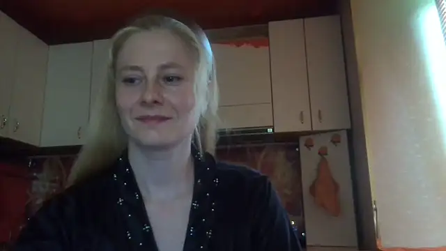 Snapshot of Vexieeka chatting on July 15, 2026, 6:59 pm Vexieeka online show from July 15, 2026, 6:59 pm