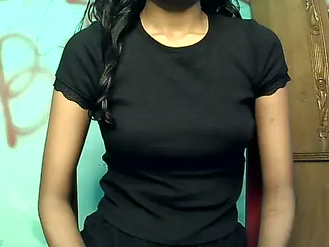 Snapshot of Siyaralove chatting on June 28, 2026, 11:49 am Siyaralove online show from June 28, 2026, 11:49 am