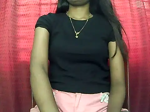 Snapshot of Siyaralove chatting on August 4, 2026, 4:06 am Siyaralove online show from August 4, 2026, 4:06 am