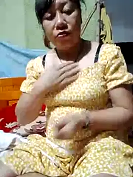 Moon squirtt online show from August 1, 2026, 2:48 pm