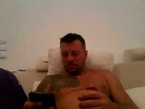 Snapshot of Kisbika1986 chatting on July 29, 2026, 3:33 pm Kisbika1986 online show from July 29, 2026, 3:33 pm