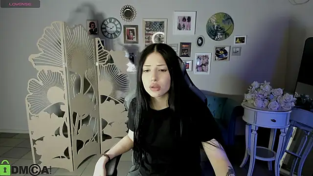 Snapshot of DianaRayyy chatting on July 7, 2026, 6:47 am DianaRayyy online show from July 7, 2026, 6:47 am