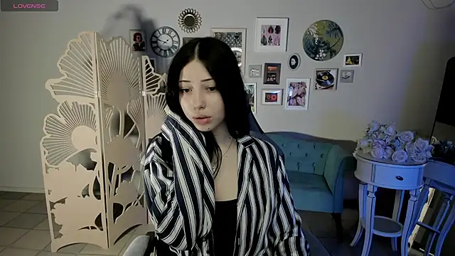 Snapshot of DianaRayyy chatting on July 8, 2026, 7:20 am DianaRayyy online show from July 8, 2026, 7:20 am