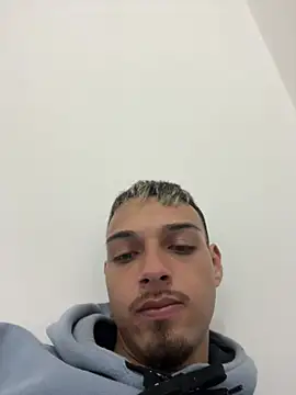 Erick Santos39 online show from June 28, 2026, 3:40 pm