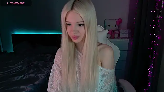 Snapshot of mila_parker6 chatting on July 6, 2026, 6:43 pm mila parker6 online show from July 6, 2026, 6:43 pm