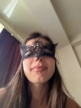 Mia Cannon online show from June 28, 2026, 10:21 am