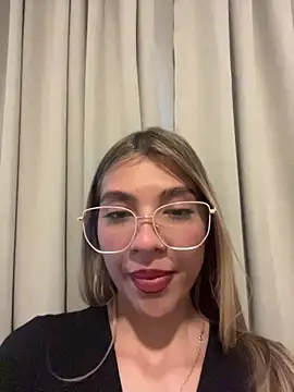 Snapshot of CieloPasion chatting on June 30, 2026, 1:55 pm CieloPasion online show from June 30, 2026, 1:55 pm