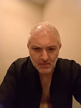 Snapshot of Alessio8000 chatting on June 27, 2026, 12:38 am Alessio8000 online show from June 27, 2026, 12:38 am